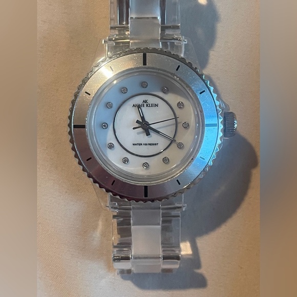 Anne Klein Clear Resin Link Watch Mother of Pearl Dial Crystal Markers main image 7